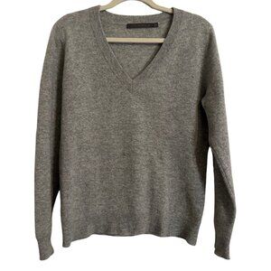 Feel The Piece V Neck Sweater 100% Cashmere Quiet Luxury Minimalist  - M/L